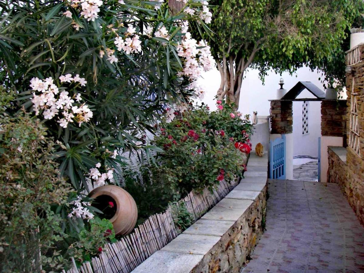 Virginia Studios Tinos Luaran gambar